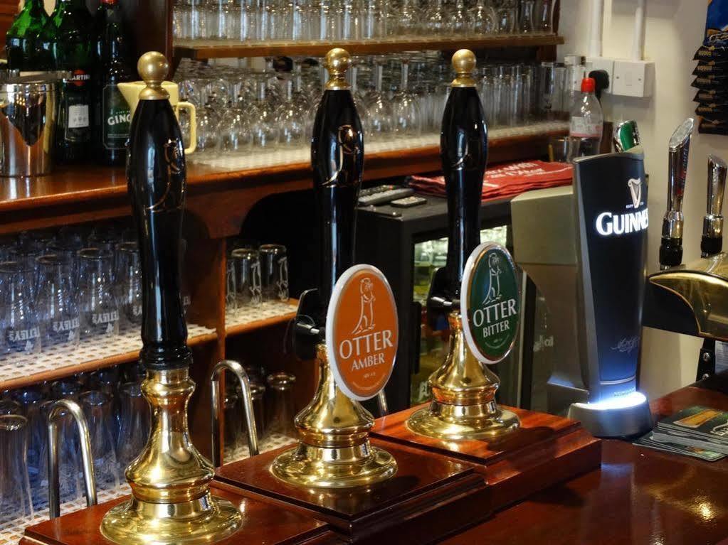 The Red Lion Hotel Oakford ภายนอก รูปภาพ
