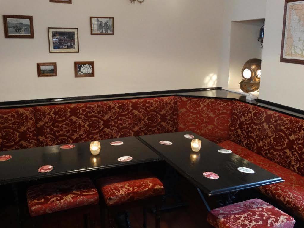 The Red Lion Hotel Oakford ภายนอก รูปภาพ