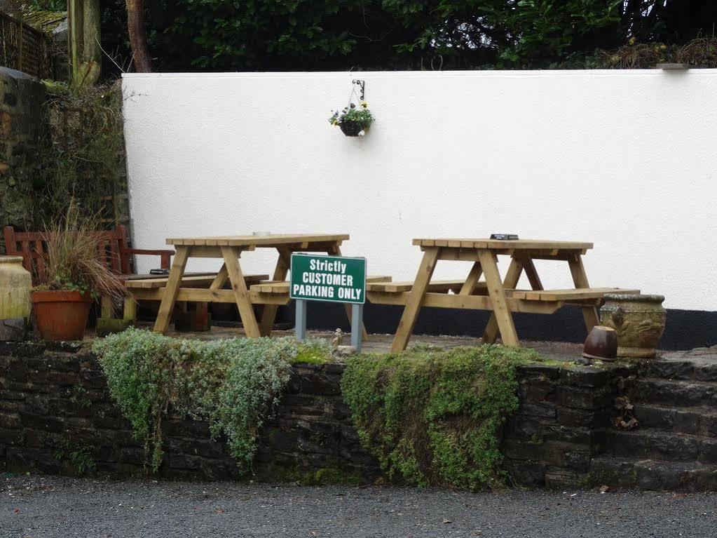 The Red Lion Hotel Oakford ภายนอก รูปภาพ